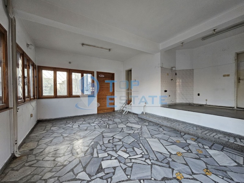 Дава под Наем МАГАЗИН в град Велико Търново, Център - 85 кв.м / 460 € » 899.68 лв., ТОП ЕСТЕЙТ