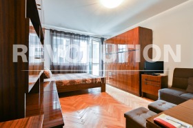 1 quarto Nadejda 3, Sofia 3