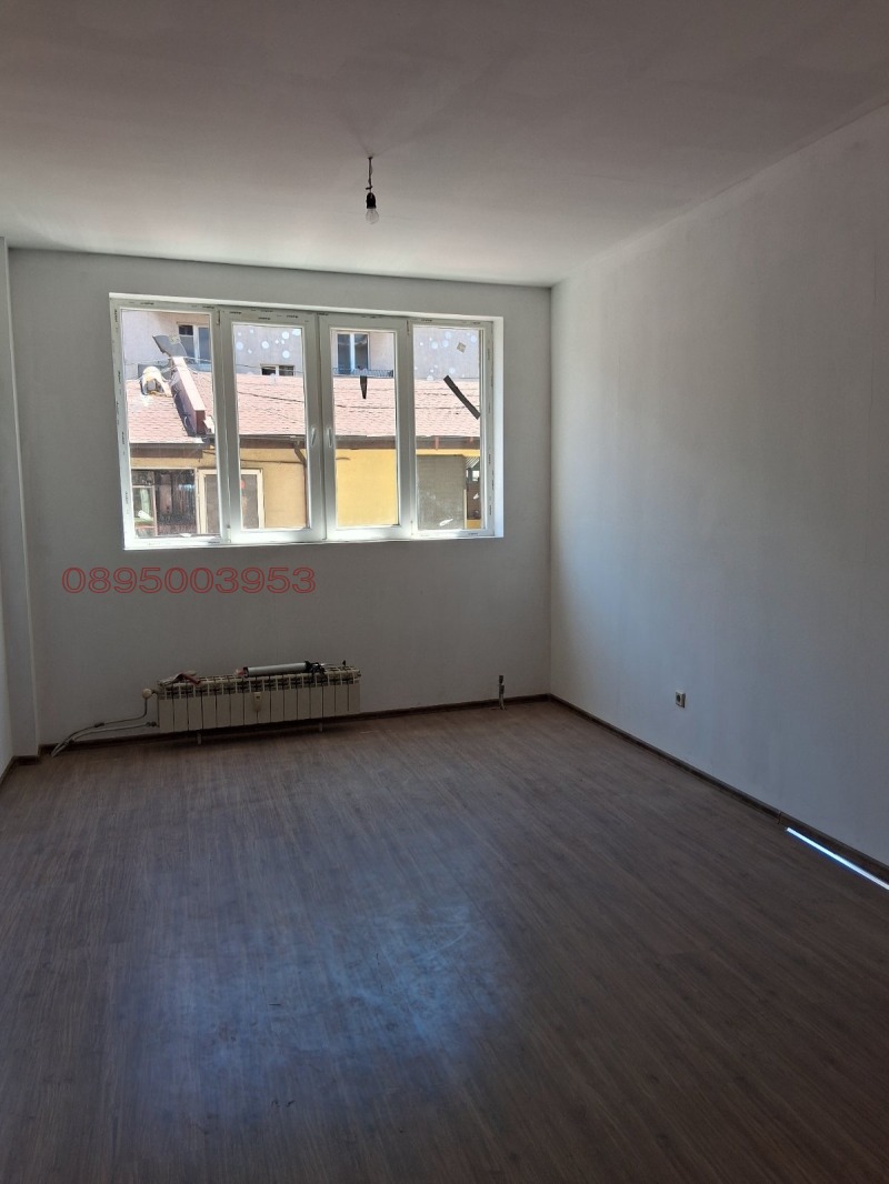 Kiadó  Hivatal Sofia , 7-mi 11-ti kilometar , 135 négyzetméter | 99922187 - kép [5]