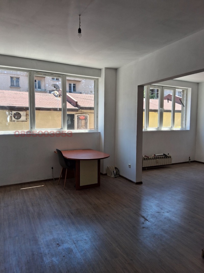Kiadó  Hivatal Sofia , 7-mi 11-ti kilometar , 135 négyzetméter | 99922187 - kép [6]