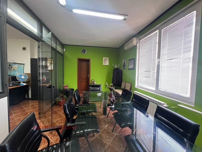 Дава под Наем ОФИС в град София, Център - 31 кв.м / 600 € » 1 173.50 лв., АМРИТА ИМОТИ