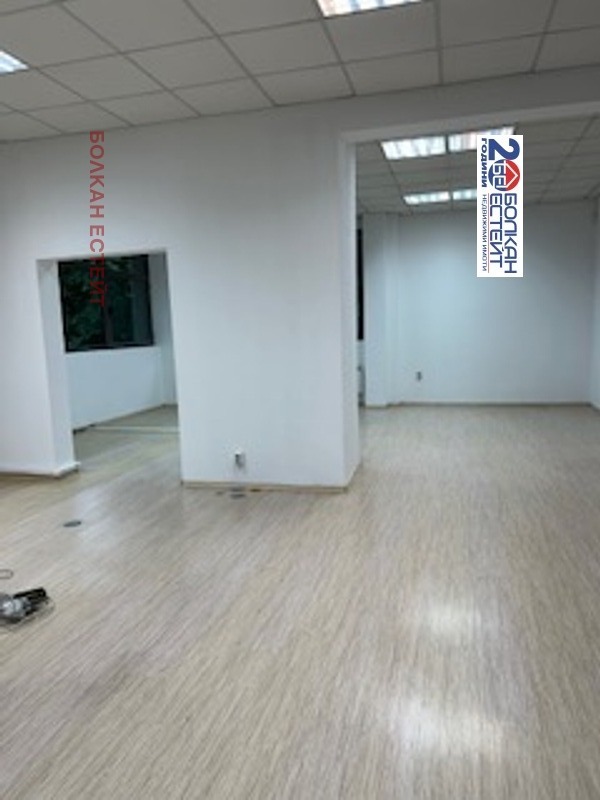 Zu vermieten  Büro Weliko Tarnowo , Zentar , 231 qm | 25766977