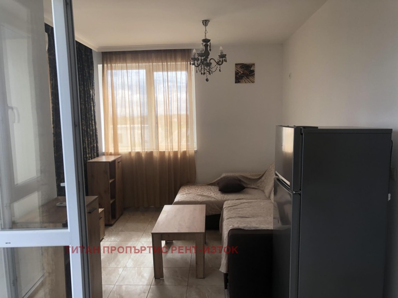 Zu vermieten  1 Schlafzimmer Burgas , Meden rudnik - zona A , 55 qm | 89660909