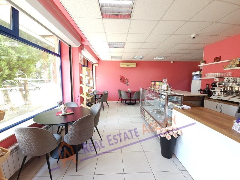 Vuokrattavana  Baari; Kahvila Sofia , Strelbište , 45 neliömetriä | 51872580