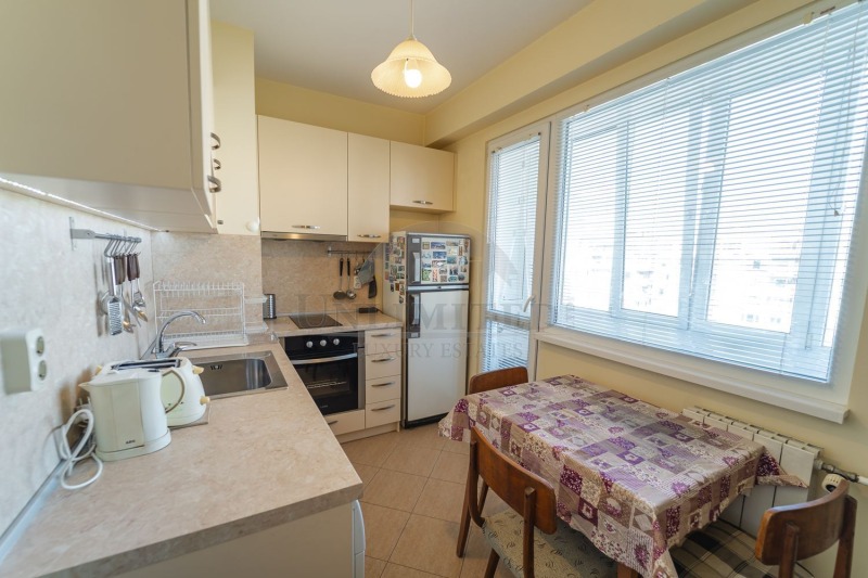 En renta  1 dormitorio Sofia , Mladost 1 , 65 metros cuadrados | 77936533 - imagen [3]