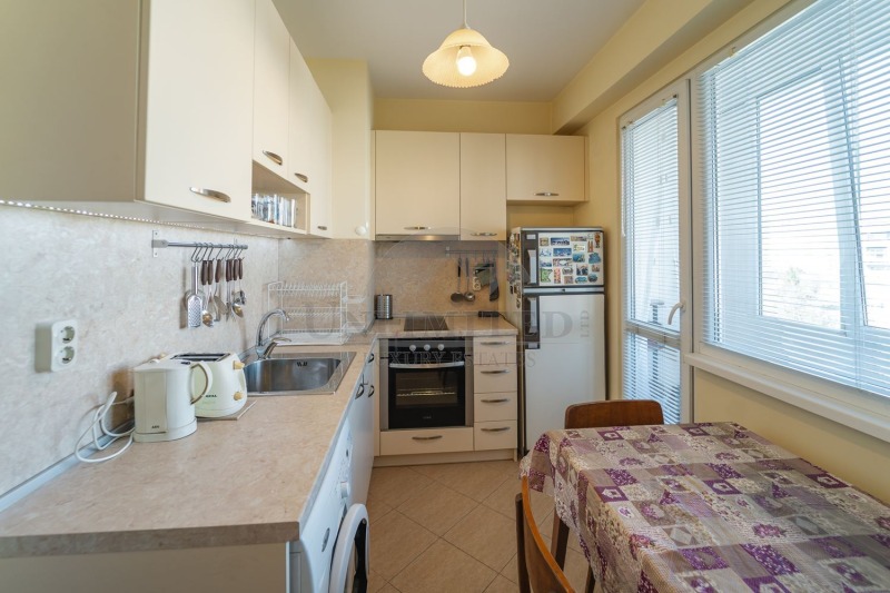 En renta  1 dormitorio Sofia , Mladost 1 , 65 metros cuadrados | 77936533 - imagen [4]