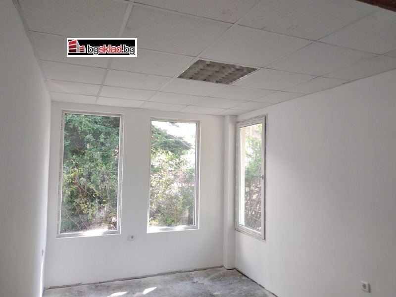 De inchiriat  Cladire industriala Sofia , Moderno predgradie , 250 mp | 29385221 - imagine [3]