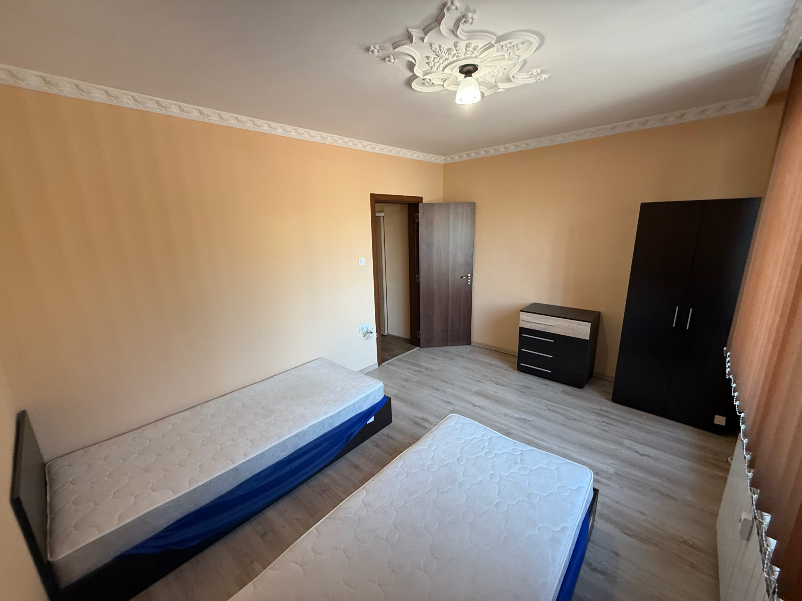 Дава под наем 3-СТАЕН, гр. Плевен, Идеален център, снимка 3 - Апартаменти - 53707238