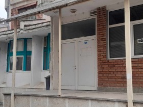 Butik Vazrozhdentsi, Kardzhali 9