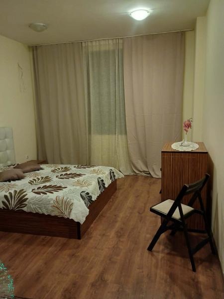 Дава под наем 2-СТАЕН, гр. Бургас, Център, снимка 2 - Апартаменти - 54995154