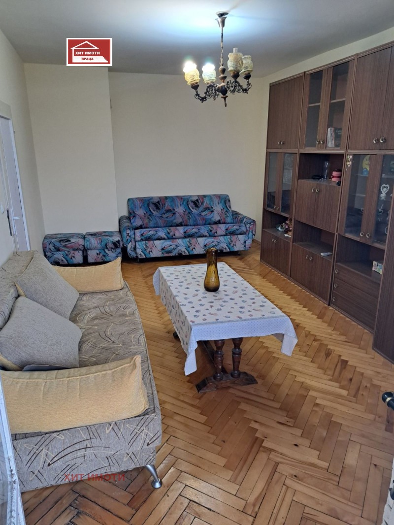 Дава под наем 3-СТАЕН, гр. Враца, Дъбника, снимка 2 - Апартаменти - 53466265