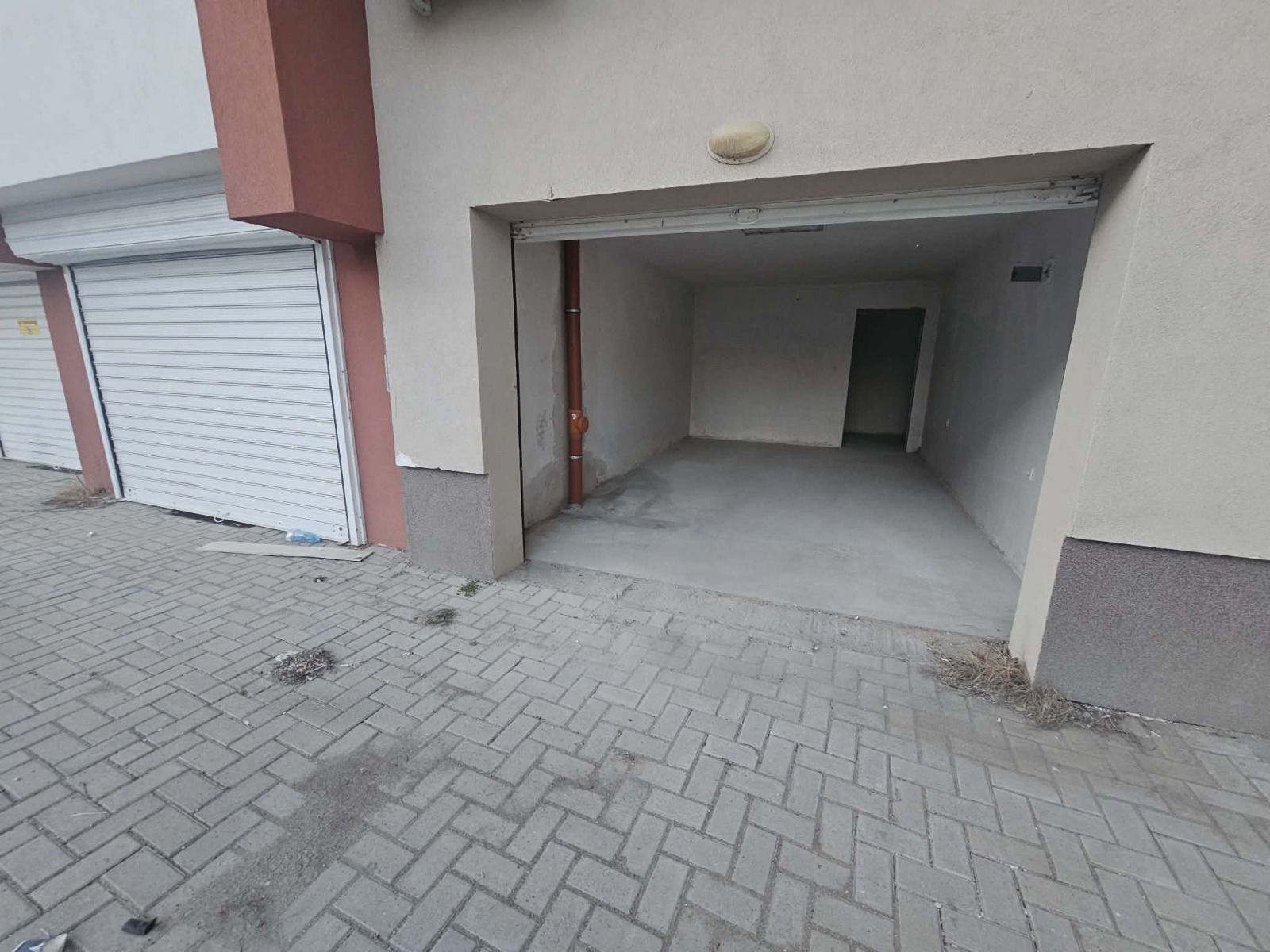 Дава под наем ГАРАЖ, ПАРКОМЯСТО, гр. Кърджали, Възрожденци