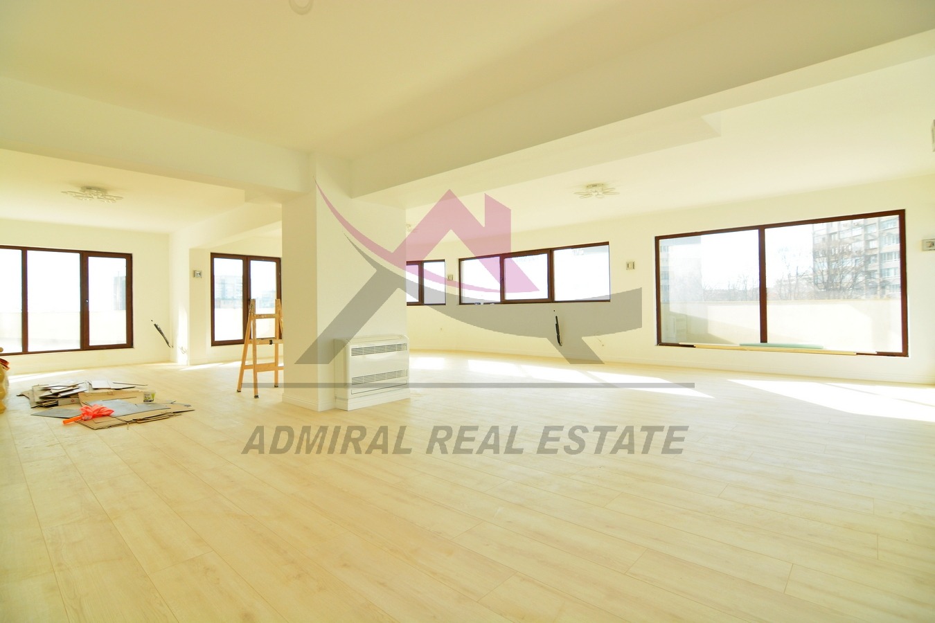 Дава под наем ОФИС, гр. Варна, Бриз, снимка 2 - Офиси - 53741520