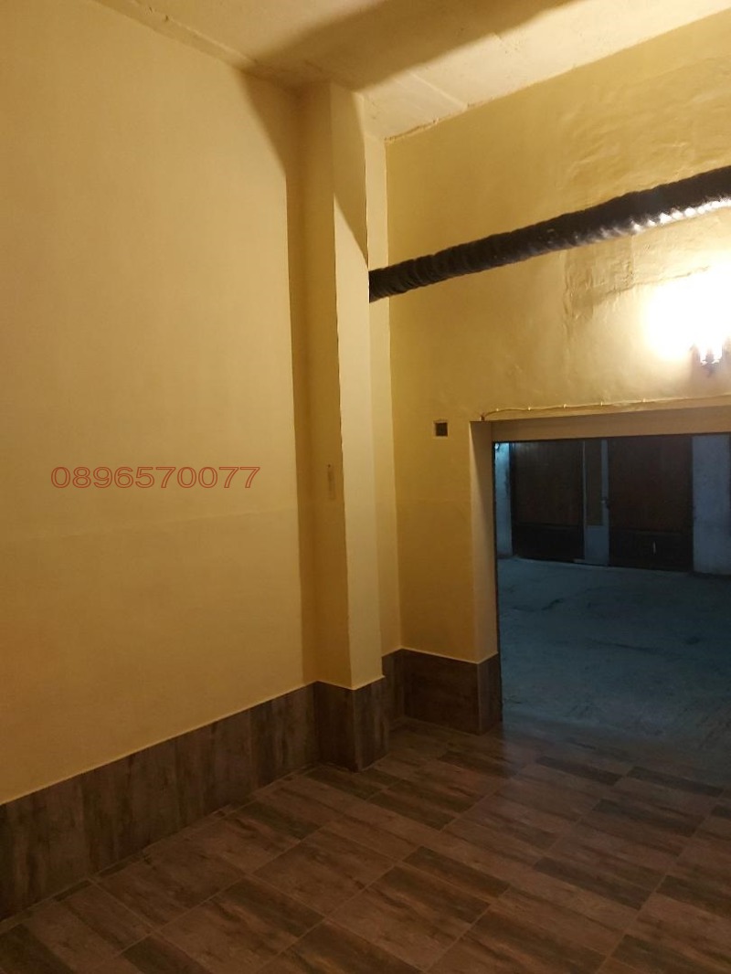 Дава под наем ГАРАЖ, ПАРКОМЯСТО, гр. София, Изток, снимка 5 - Гаражи и паркоместа - 52781645