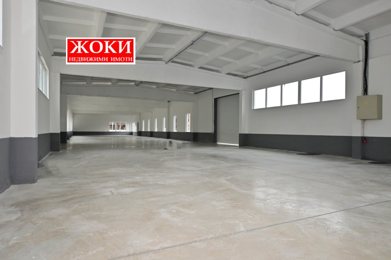 K pronájmu  Úložný prostor Pernik , Promišlena zona , 407 m2 | 28896746 - obraz [9]