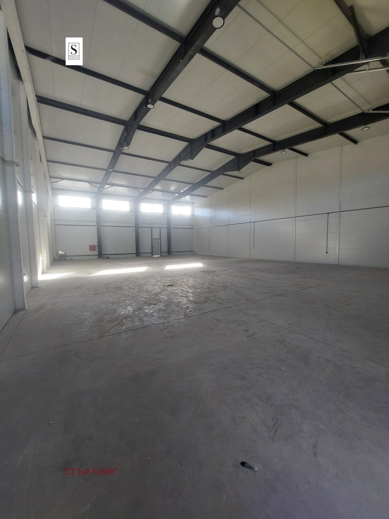 Дава под наем СКЛАД, гр. Елин Пелин, област София област, снимка 7 - Складове - 52193871