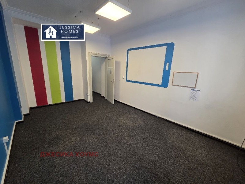 De inchiriat  Birou Sofia , Țentâr , 169 mp | 48281249 - imagine [2]