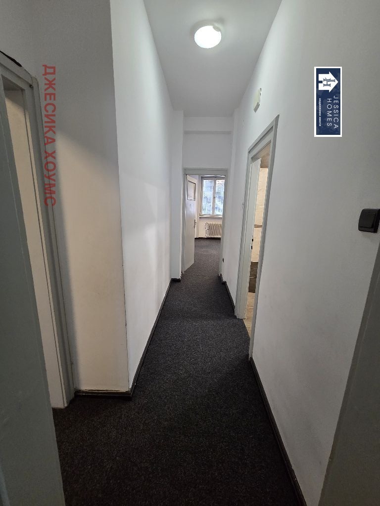 De inchiriat  Birou Sofia , Țentâr , 169 mp | 48281249 - imagine [12]