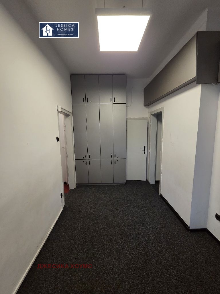 De inchiriat  Birou Sofia , Țentâr , 169 mp | 48281249 - imagine [7]