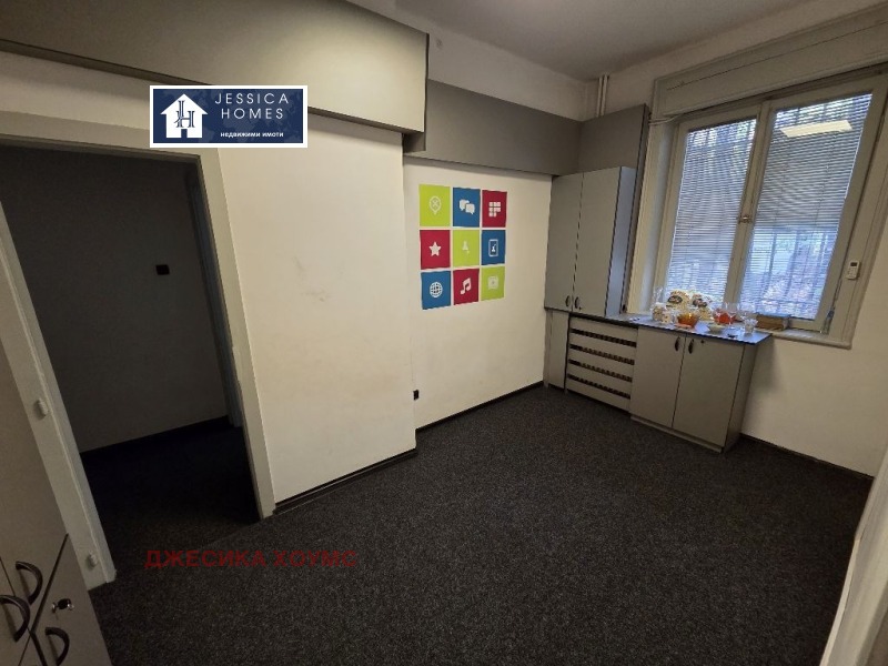 De inchiriat  Birou Sofia , Țentâr , 169 mp | 48281249 - imagine [6]