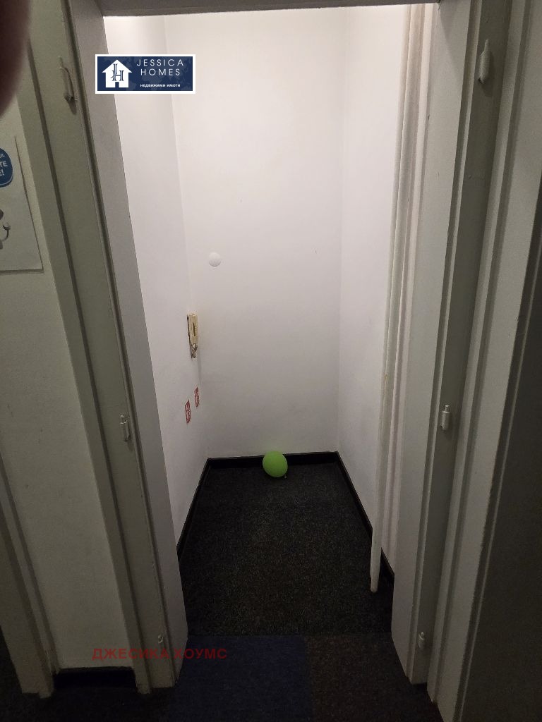 De inchiriat  Birou Sofia , Țentâr , 169 mp | 48281249 - imagine [9]
