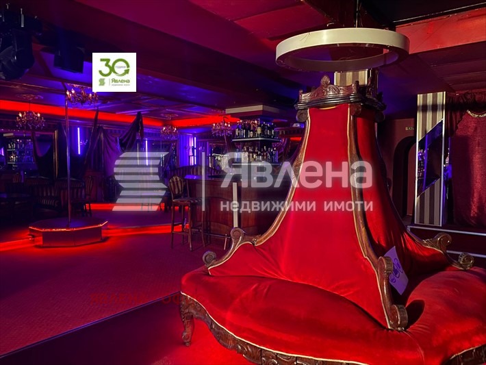 Дава под наем  Заведение град Варна , Център , 394 кв.м | 88131880