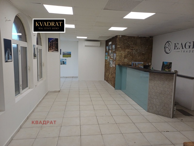 Дава под Наем ОФИС в град София, в.з.Американски колеж - 130 кв.м / 1 000 € » 1 955.83 лв., КВАДРАТ