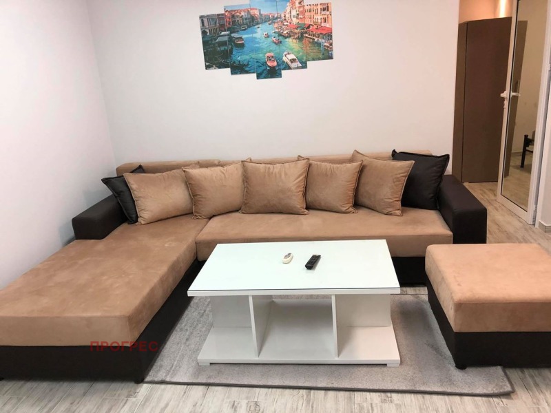 Da affittare  1 camera da letto Plovdiv , Sadijski , 50 mq | 57319711
