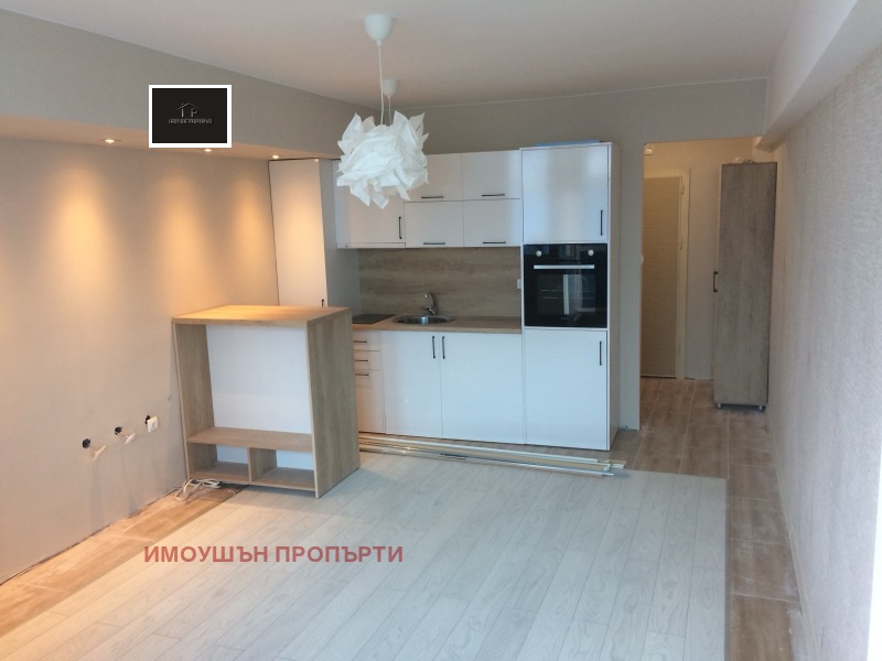 Дава под нем  1-стаен, град София, Студентски град •  449 EUR • ID 63523959 — holmes.bg - [1] 