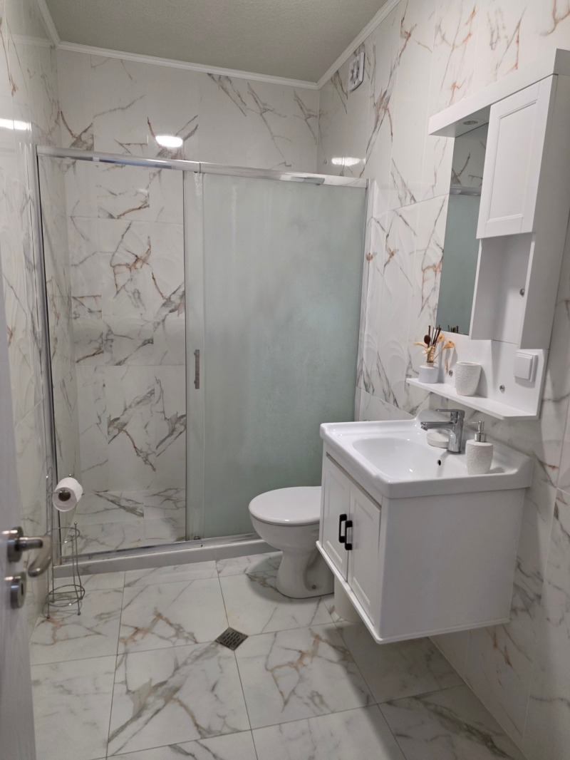 Дава под наем 2-СТАЕН, гр. Добрич, Център, снимка 8 - Апартаменти - 53542761