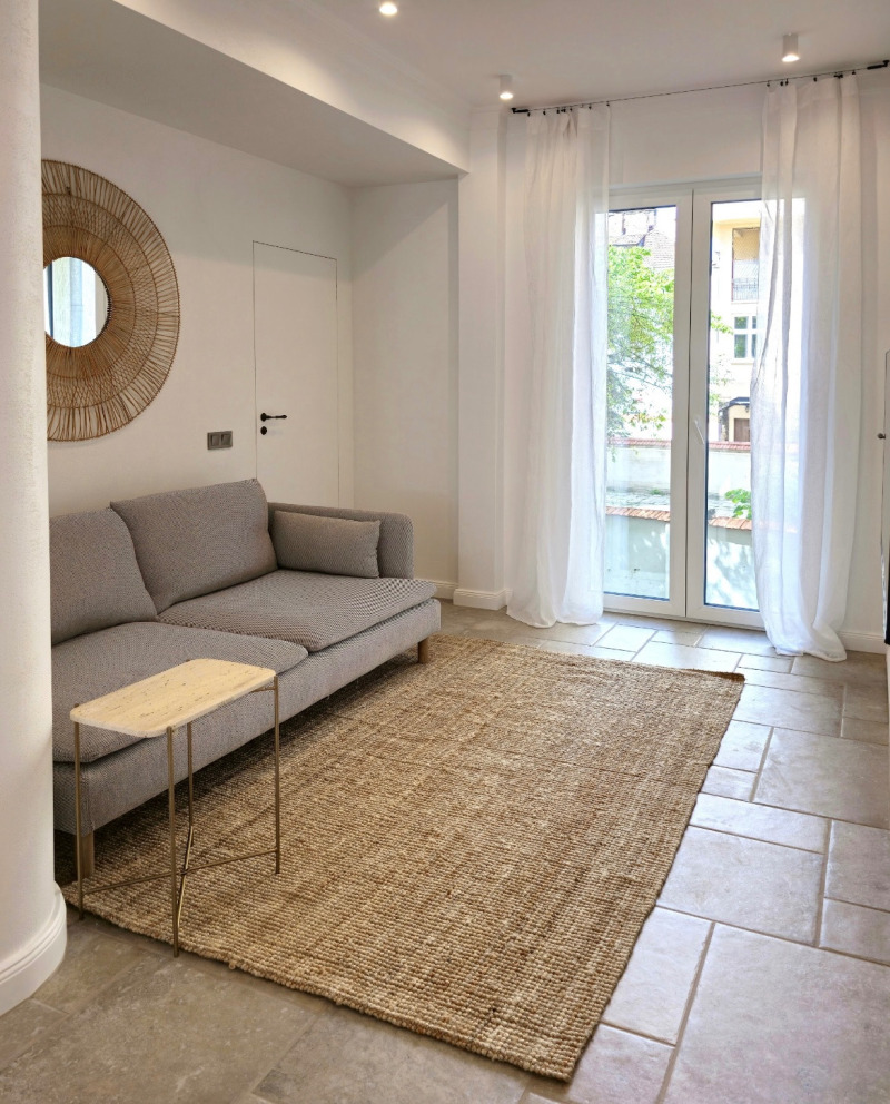 Дава под нем  3-стаен, град София, Център • 1 150 EUR • ID 85153190 — holmes.bg - [1] 