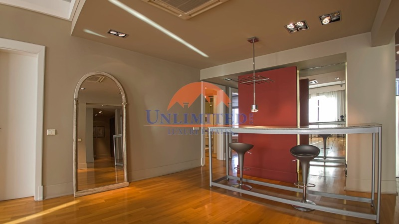 Дава под наем 4-СТАЕН, гр. София, Център, снимка 2 - Апартаменти - 52619486