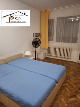 1 chambre Iztok, Sofia 2