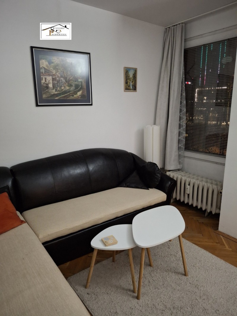 En renta  1 dormitorio Sofia , Iztok , 65 metros cuadrados | 40786840