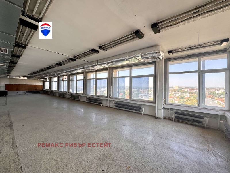 Do wynajęcia  Biuro Ruse , Szirok centar , 200 mkw | 28739329