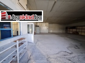 Vuokrattavana Teollisuusrakennus