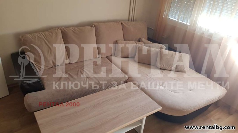В аренду  Студия Пловдив , Тракия , 50 кв.м | 43131966