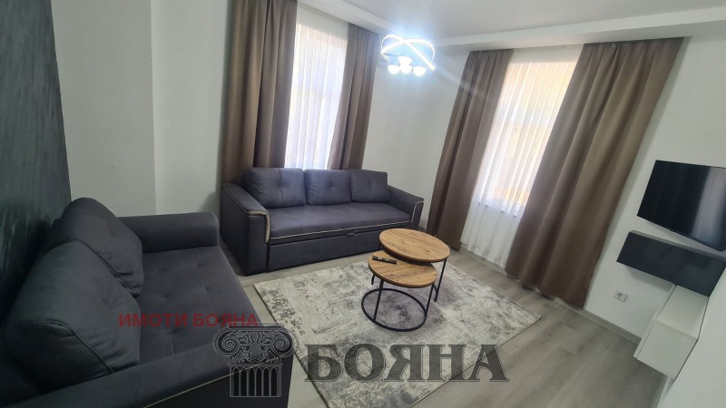 Дава под наем  Етаж от къща град Русе , Център , 75 кв.м | 76885658