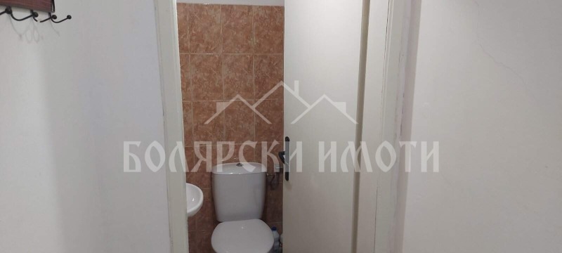 Дава под наем МАГАЗИН, гр. Велико Търново, Център, снимка 3 - Магазини - 52318399