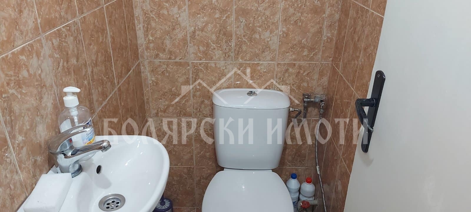 Дава под наем ОФИС, гр. Велико Търново, Център, снимка 5 - Офиси - 54558096