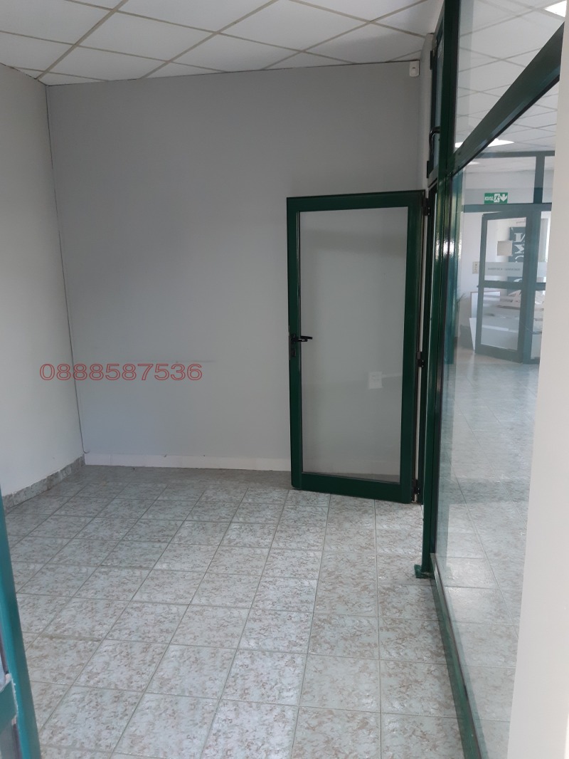 Дава под наем ОФИС, гр. Шумен, Център, снимка 7 - Офиси - 52999353