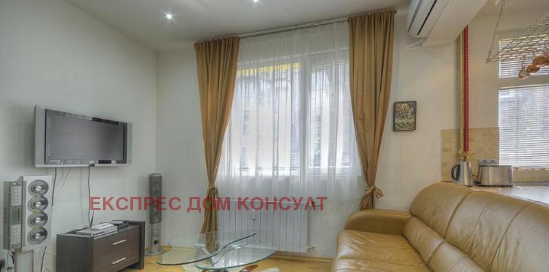 De inchiriat  1 dormitor Sofia , Țentâr , 60 mp | 46803361 - imagine [8]