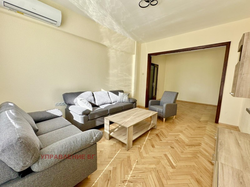 Издаје се  1 спаваћа соба Софија , Банишора , 75 м2 | 60418057