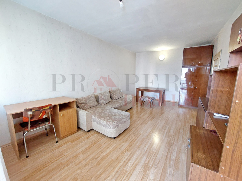 Kiadó  Stúdió Veliko Tarnovo , Kolju Ficseto , 40 négyzetméter | 40904027