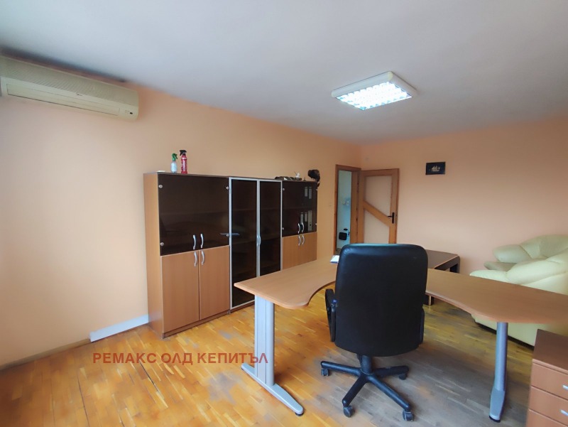 Дава под наем ОФИС, гр. Велико Търново, Колю Фичето, снимка 2 - Офиси - 52247455