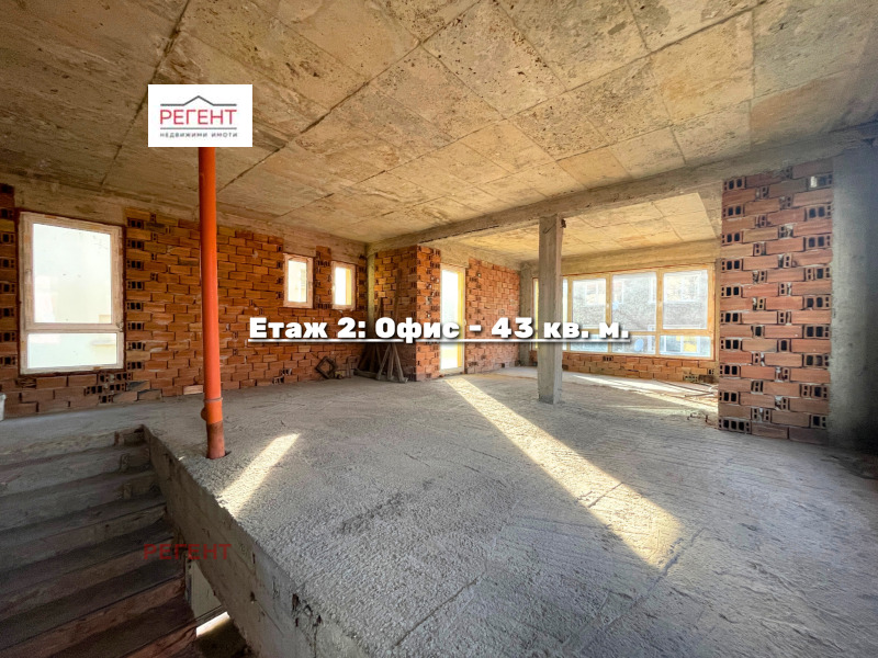 Para alugar  Escritório Gabrovo , Centar , 43 m² | 74243609