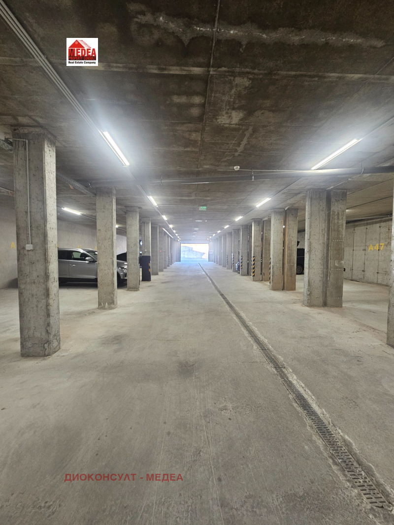 Til leje  Parkeringsplads Sofia , Manastirski livadi , 15 kvm | 31127698 - billede [2]