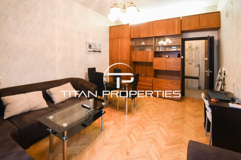 Дава под наем  2-стаен град София , Център , 60 кв.м | 85210306