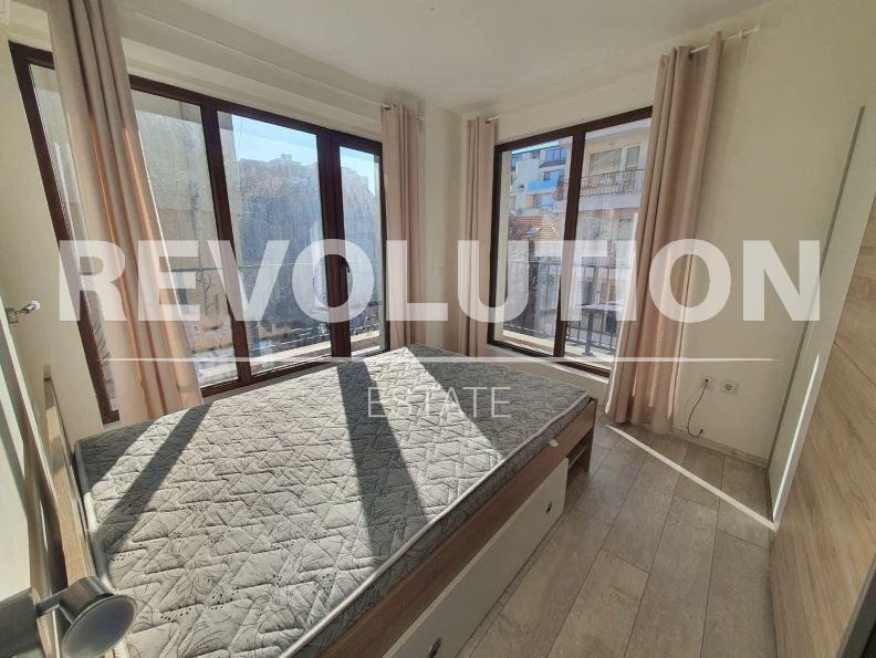 Дава под наем 3-СТАЕН, гр. Варна, Център, снимка 4 - Апартаменти - 52839243