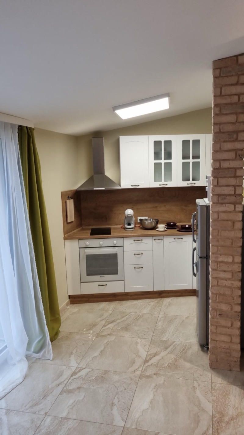 Дава под наем  3-стаен град Русе , Център , 85 кв.м | 52603800 - изображение [2]